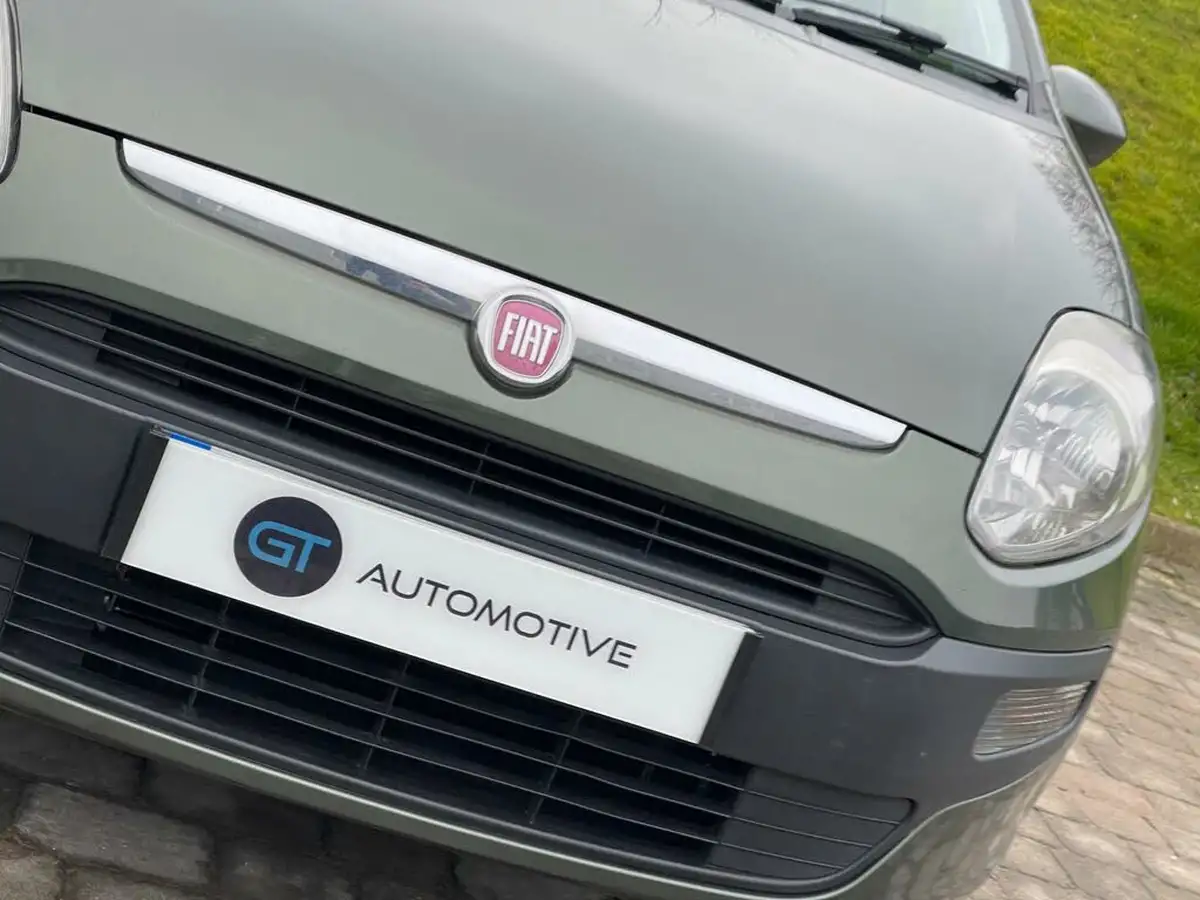 2010-fiat-punto-evo-14-active-5d-big-25