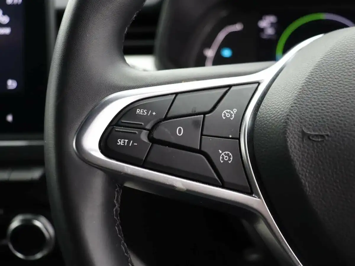 2022-renault-clio-16-techno-big-32