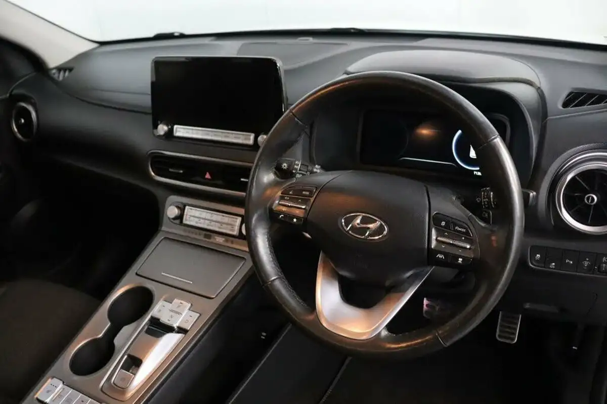 2021-hyundai-kona-e-premium-204ps-64kwh-7kw-obc-big-22