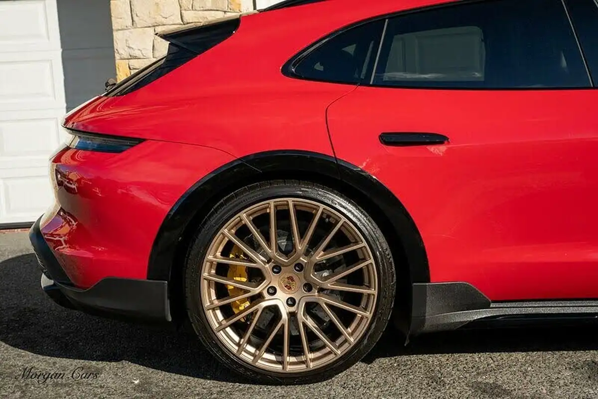 2021-porsche-taycan-e-turbo-s-cross-turismo-awd-big-9