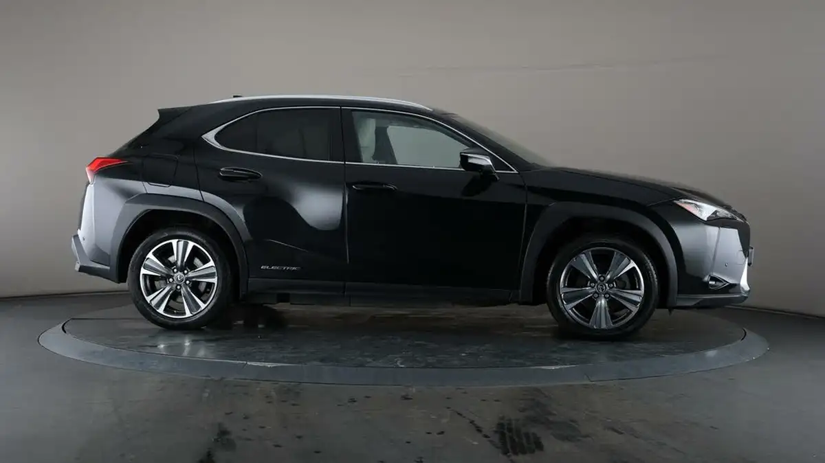 2021-lexus-ux-300e-e-ux-big-57