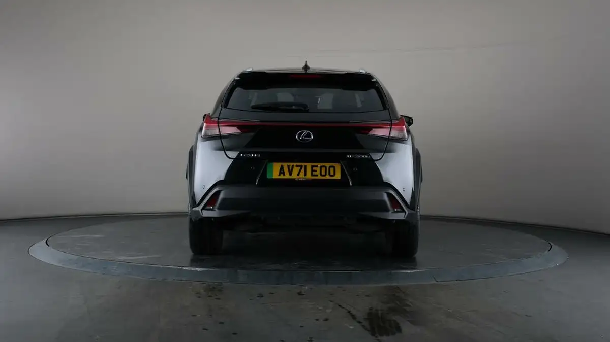 2021-lexus-ux-300e-e-ux-big-5