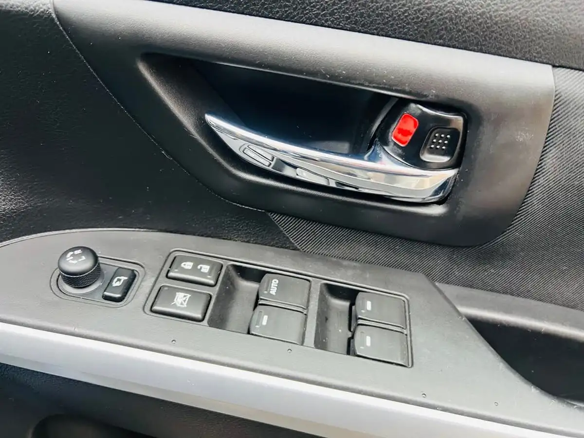 2017-suzuki-s-cross-10-boosterjet-sz-t-110ps-big-28