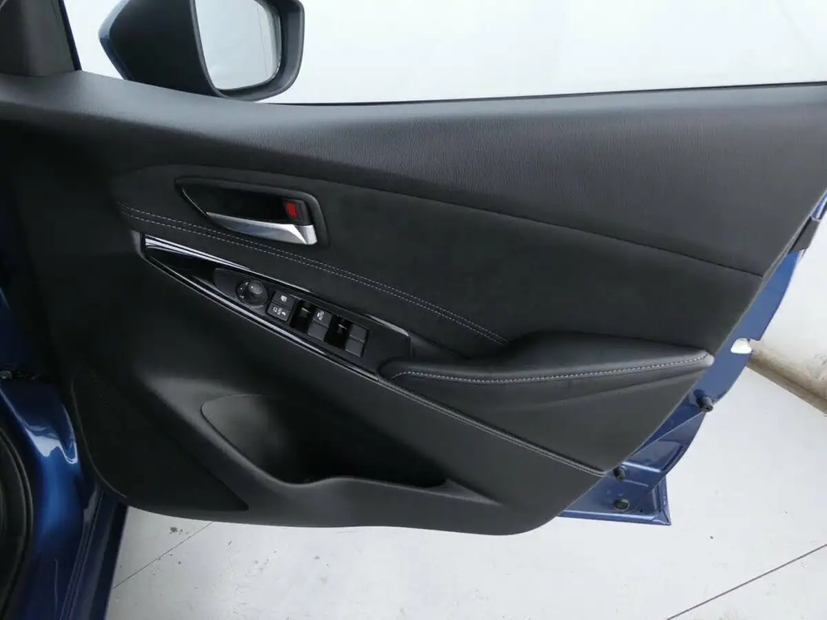 2021-mazda-mazda2-15-skyactiv-g-gt-sport-nav-light-stone-big-28