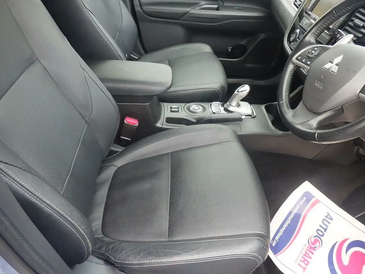 2014-mitsubishi-outlander-20-gx4h-big-20