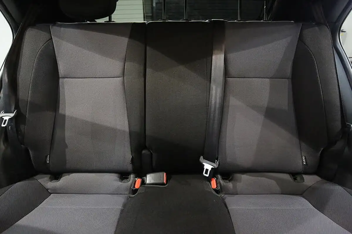 2020-hyundai-i20-12-play-big-27