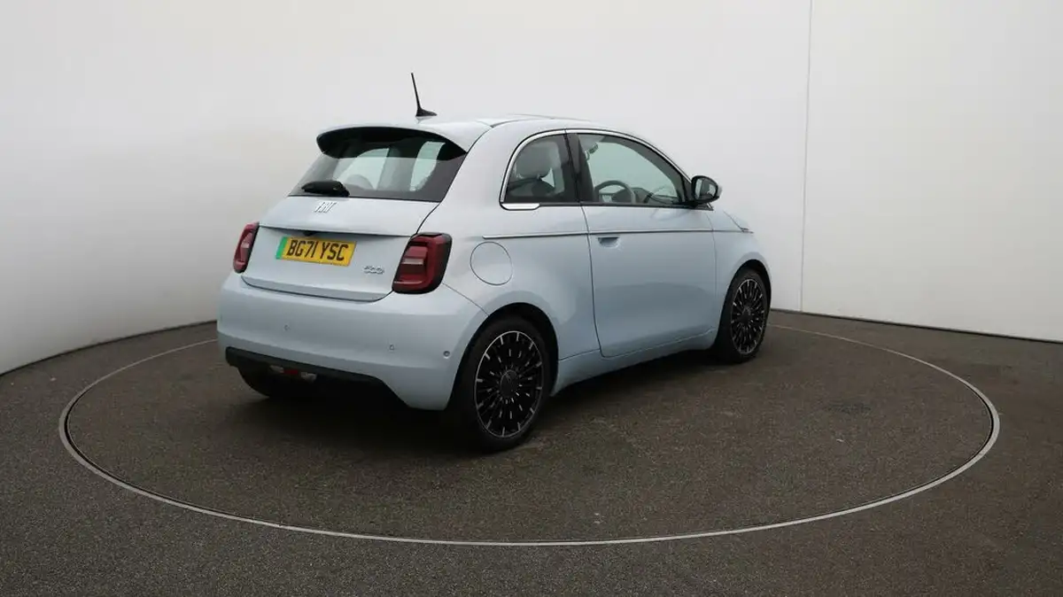 2021-fiat-500-e-la-prima-big-47