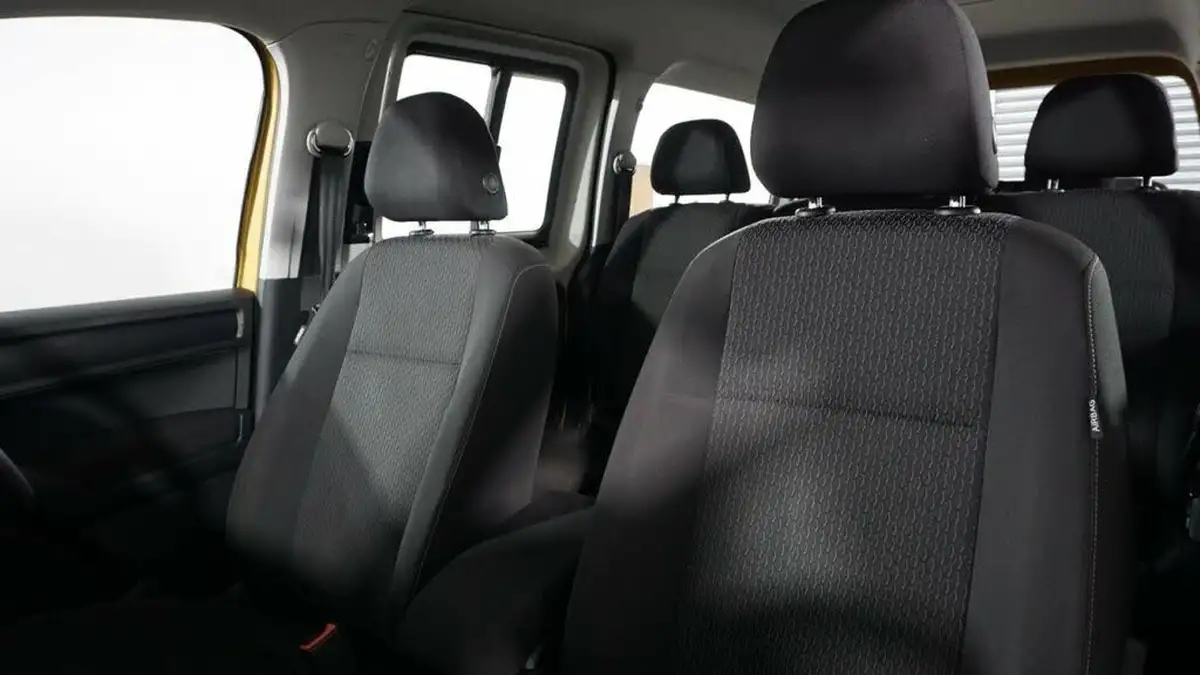 2020-volkswagen-caddy-maxi-life-20tdi-c20-102ps-dsg-big-11
