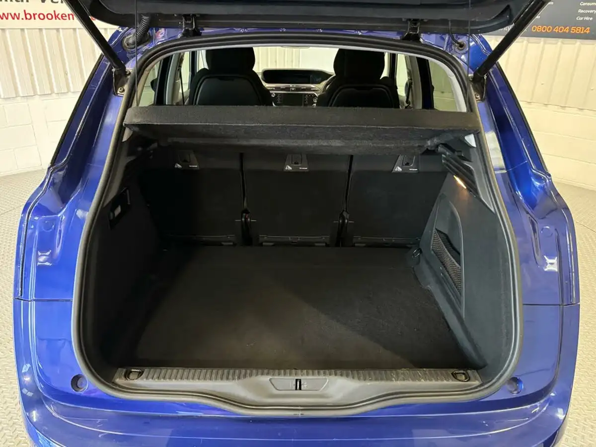 2017-citroen-c4-picasso-16bluehdi-flair-big-11