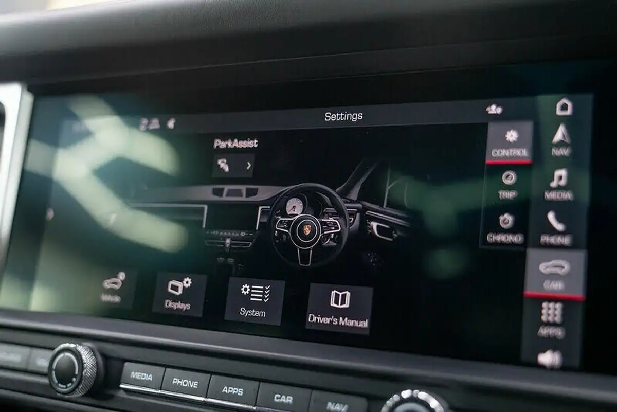 2020-porsche-macan-29-v6-gts-big-14