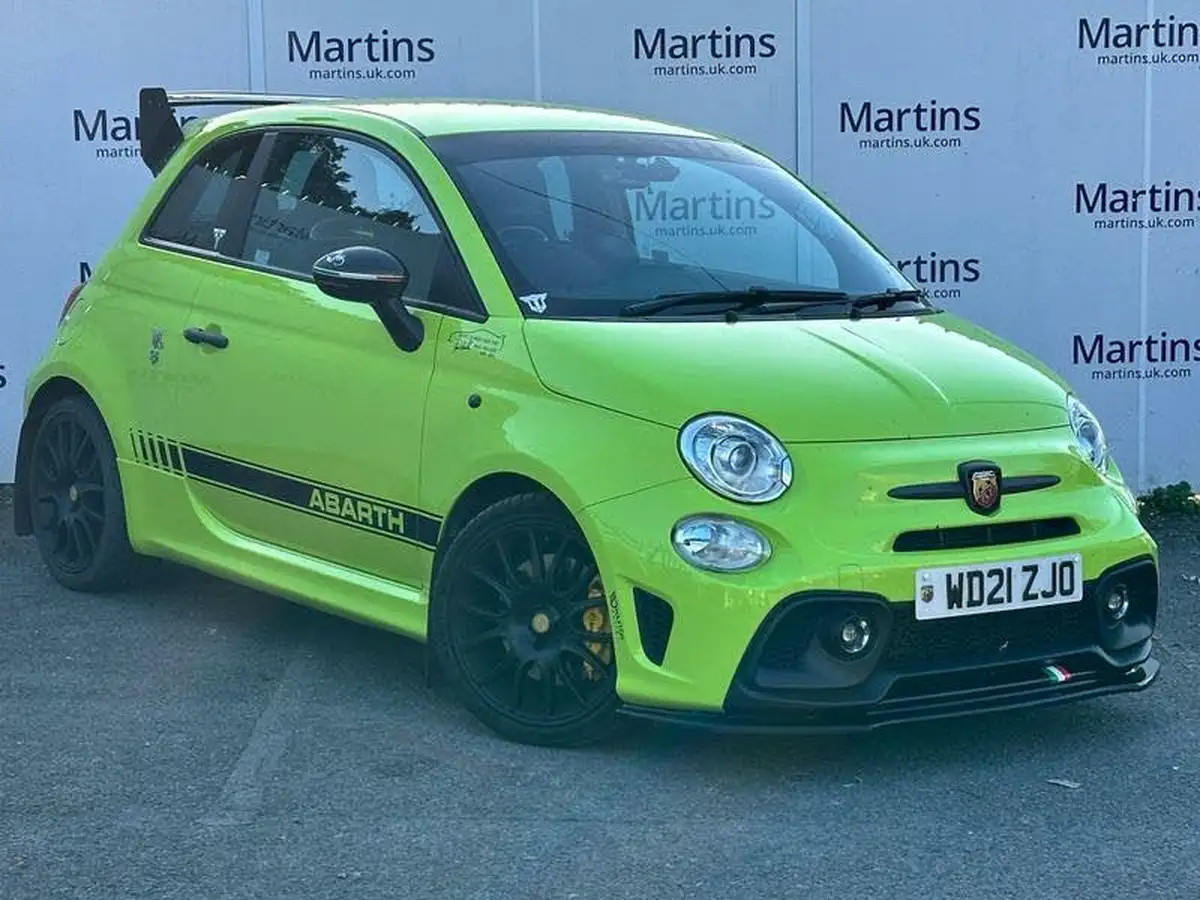 2021-abarth-595-14-tjet-competizione-big-1