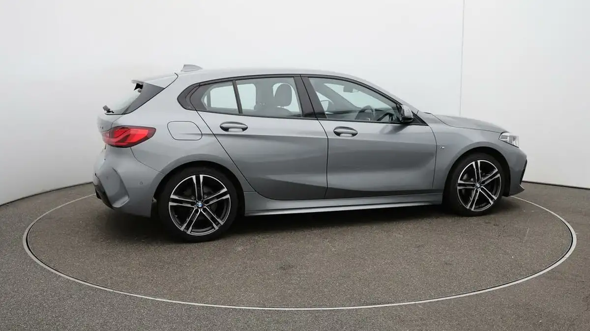 2022-bmw-1-series-15-118i-m-sport-lcp-dct-big-43