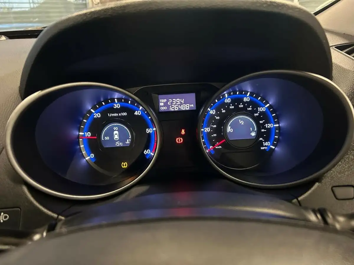 2013-hyundai-ix35-17td-se-big-14