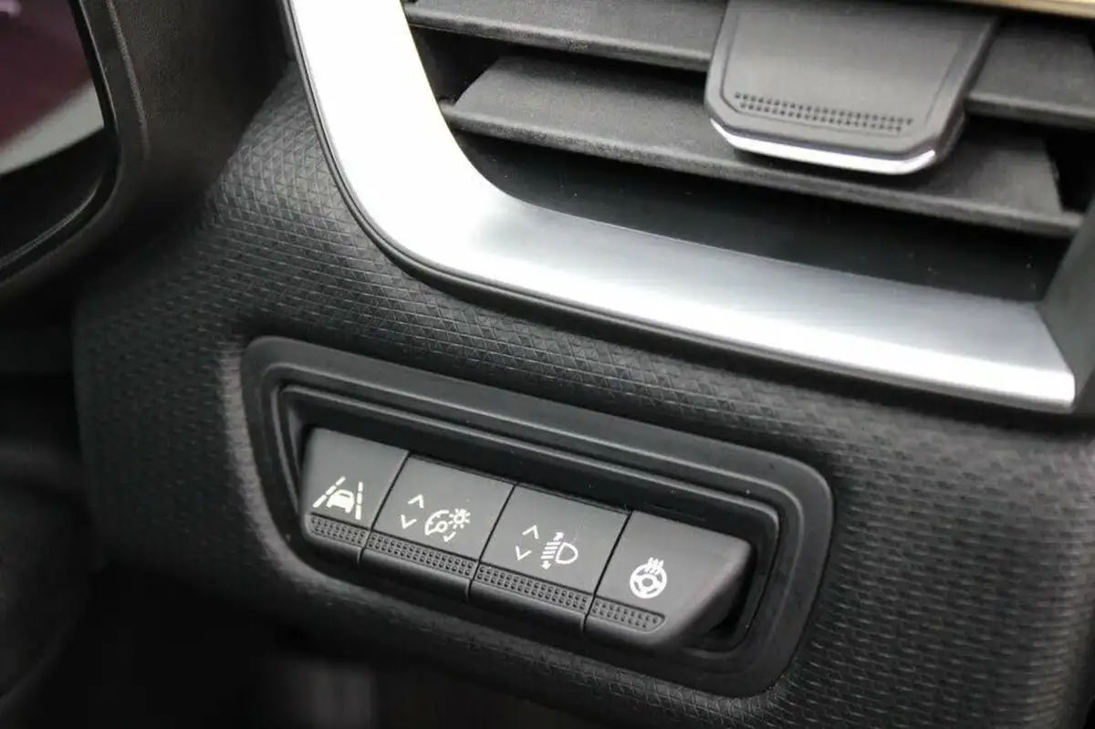 2021-renault-clio-10-tce-lutecia-se-big-19