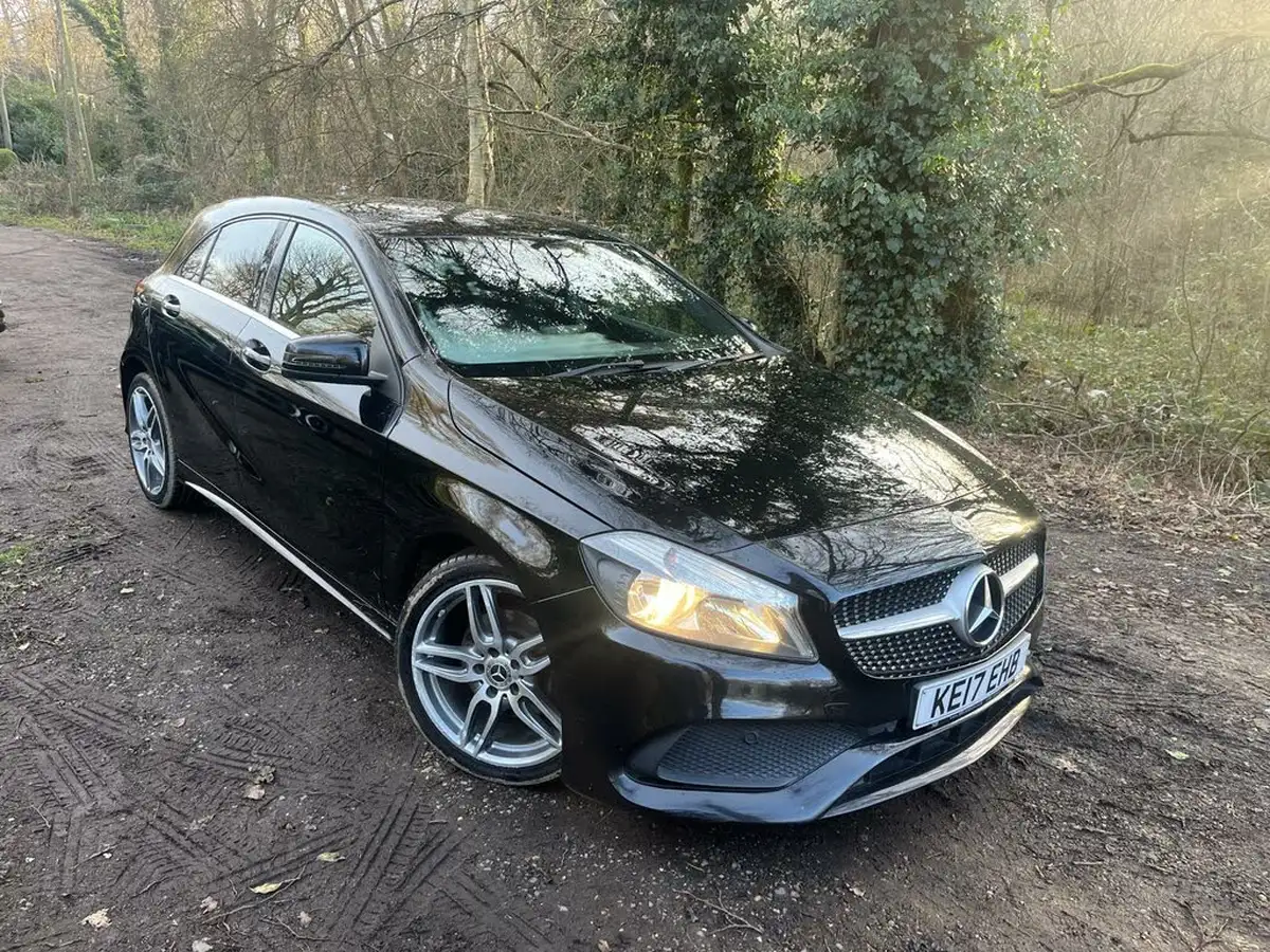 2017-mercedes-benz-a-class-21d-a200d-amg-line-ss-7g-dct-big-4
