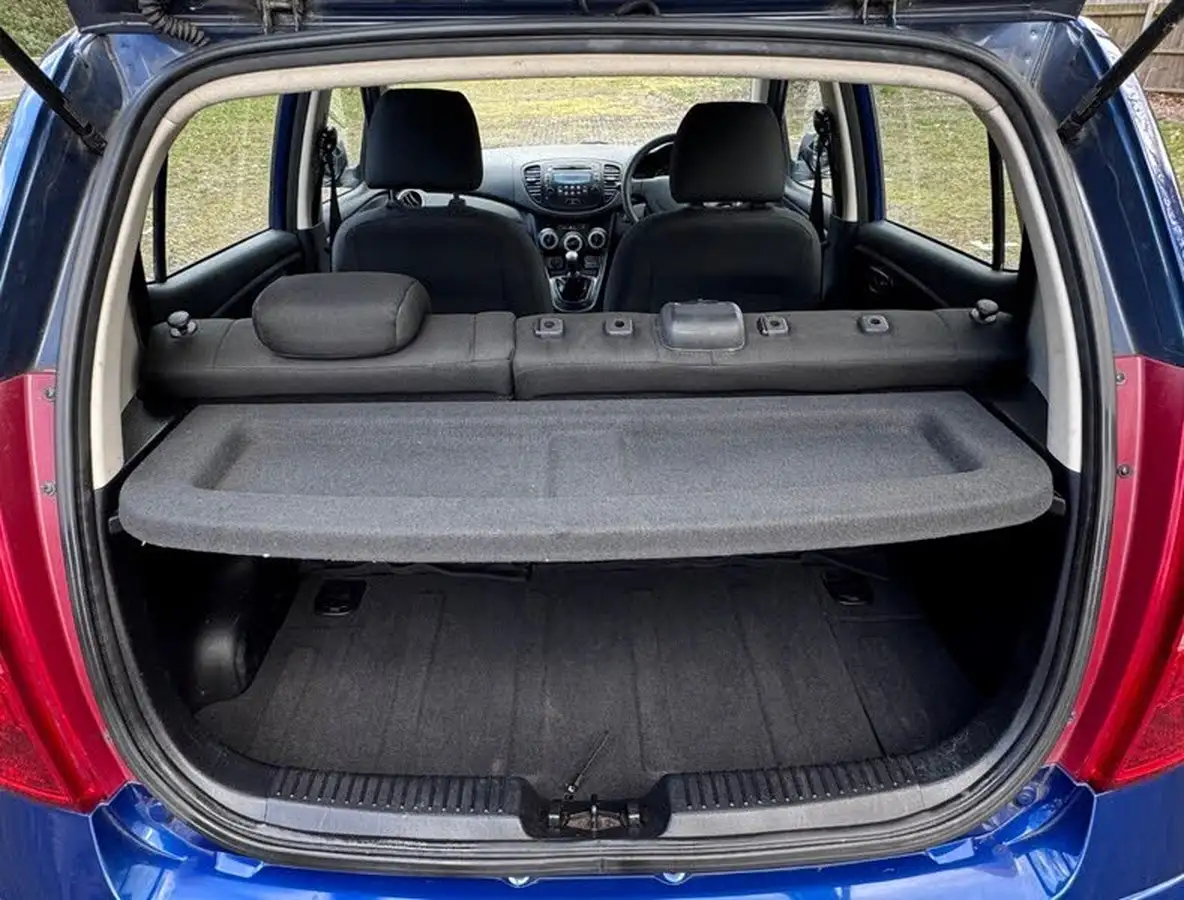 2011-hyundai-i10-12-active-big-17