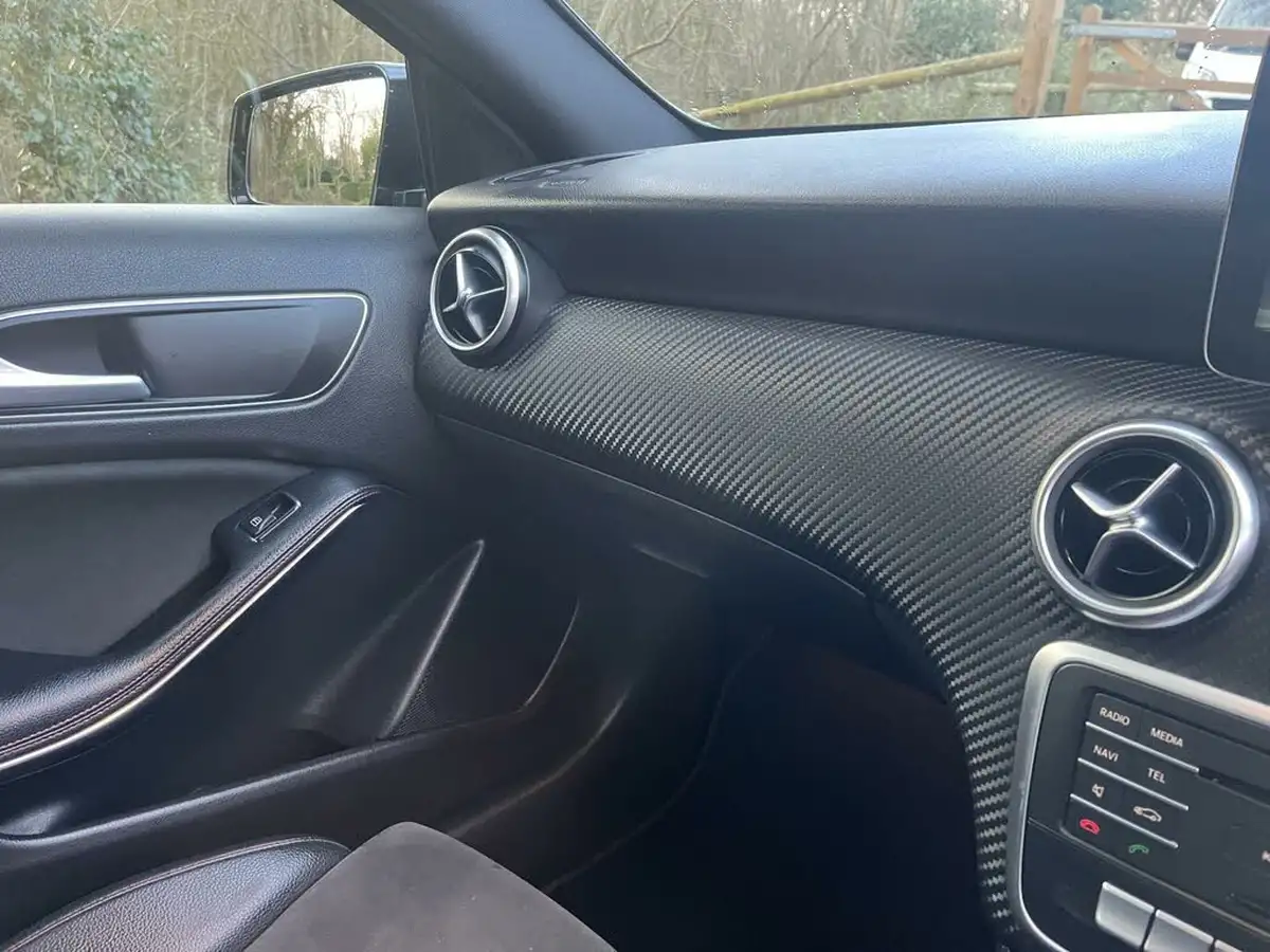 2017-mercedes-benz-a-class-21d-a200d-amg-line-ss-7g-dct-big-52
