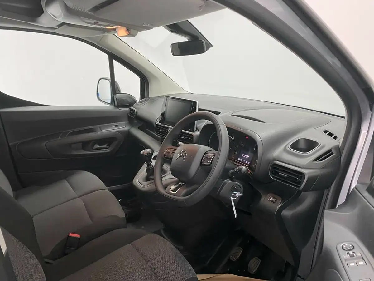 2023-citroen-berlingo-15-bluehdi-1000-driver-edition-100pseu6d-big-18
