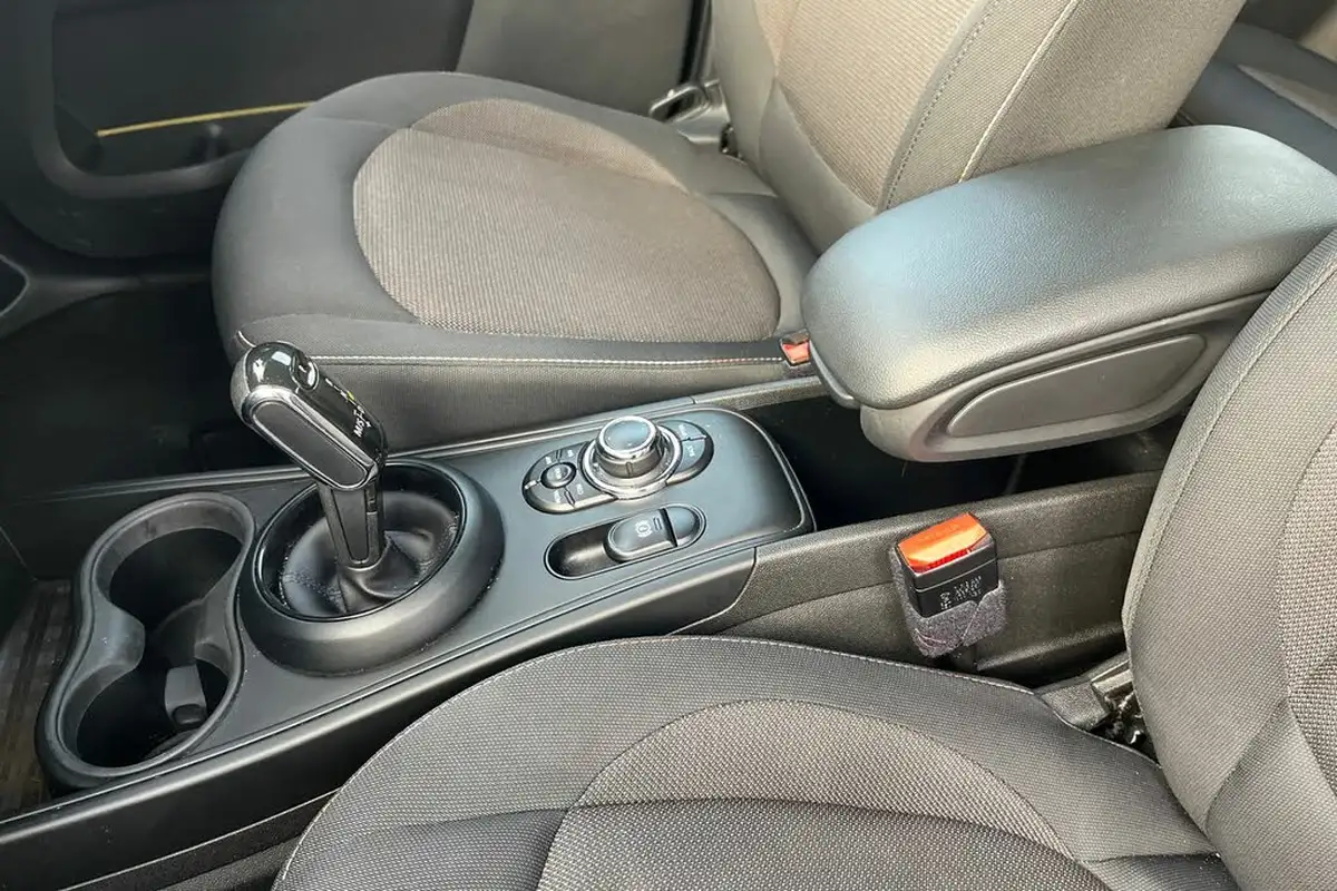 2021-mini-countryman-15-cooper-classic-auto-big-16