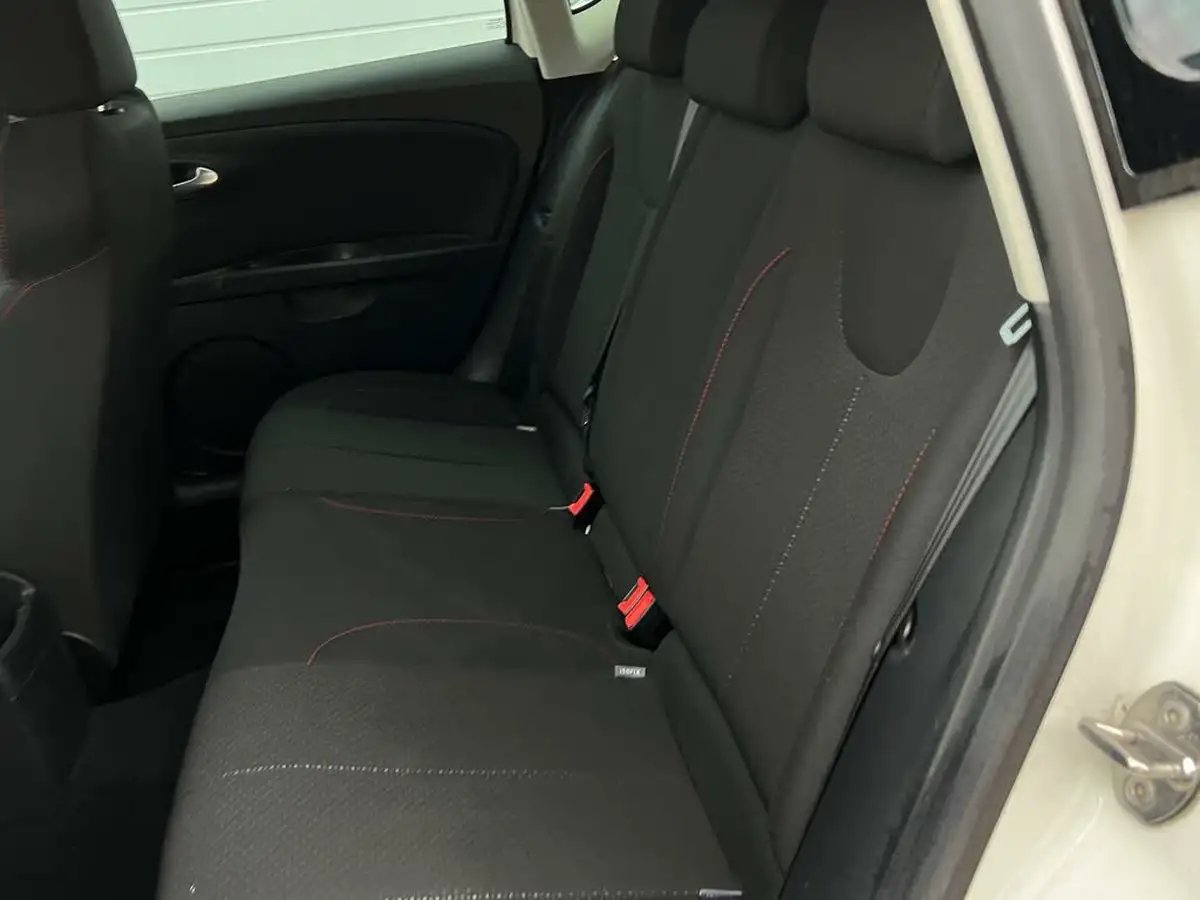 2011-seat-leon-20td-fr-cr-big-8
