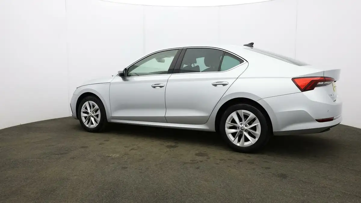 2021-skoda-octavia-15-tsi-se-l-hatchback-big-40