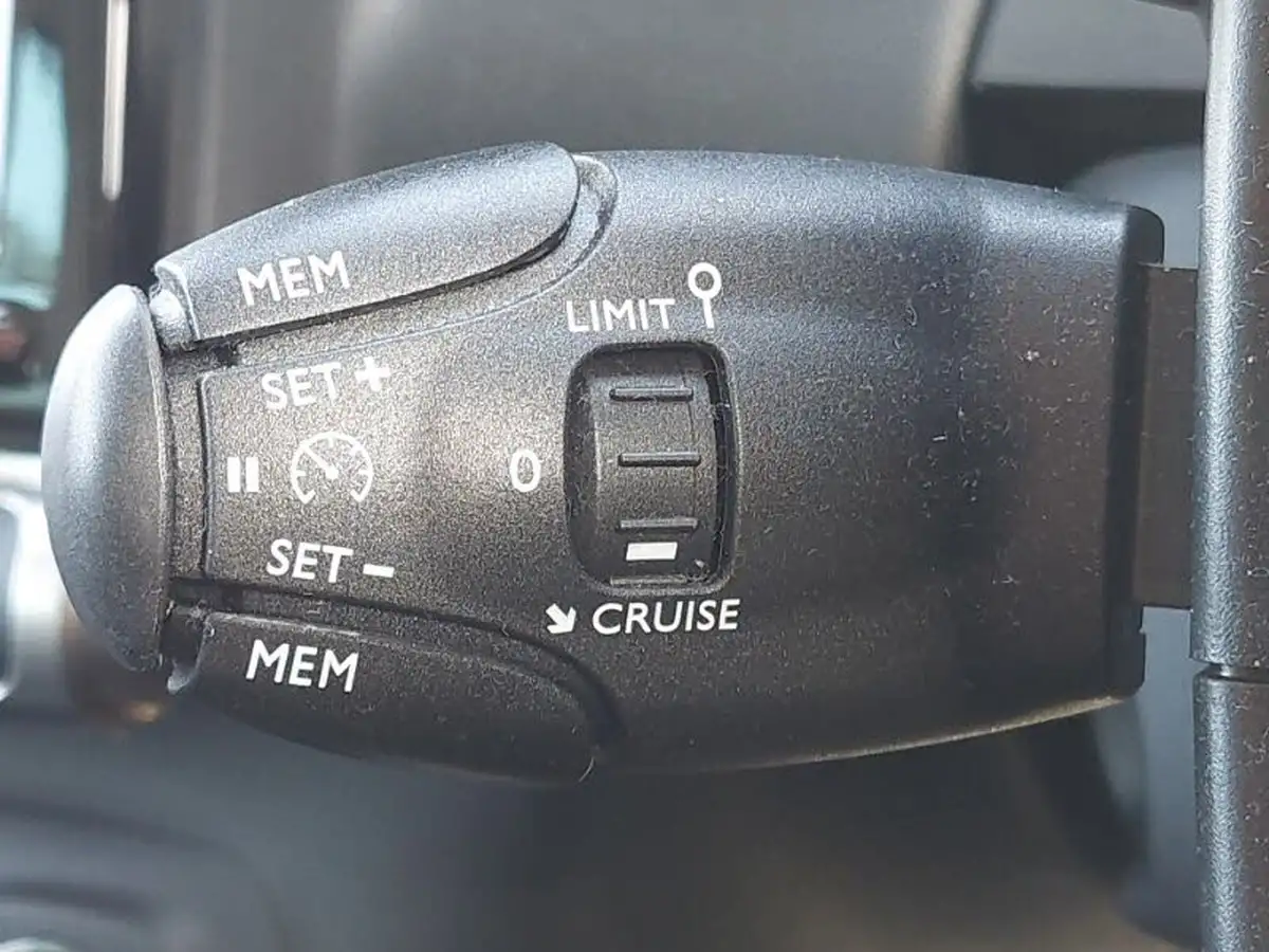 2022-citroen-c3-aircross-12-puretech-shine-plus-110ps-big-14