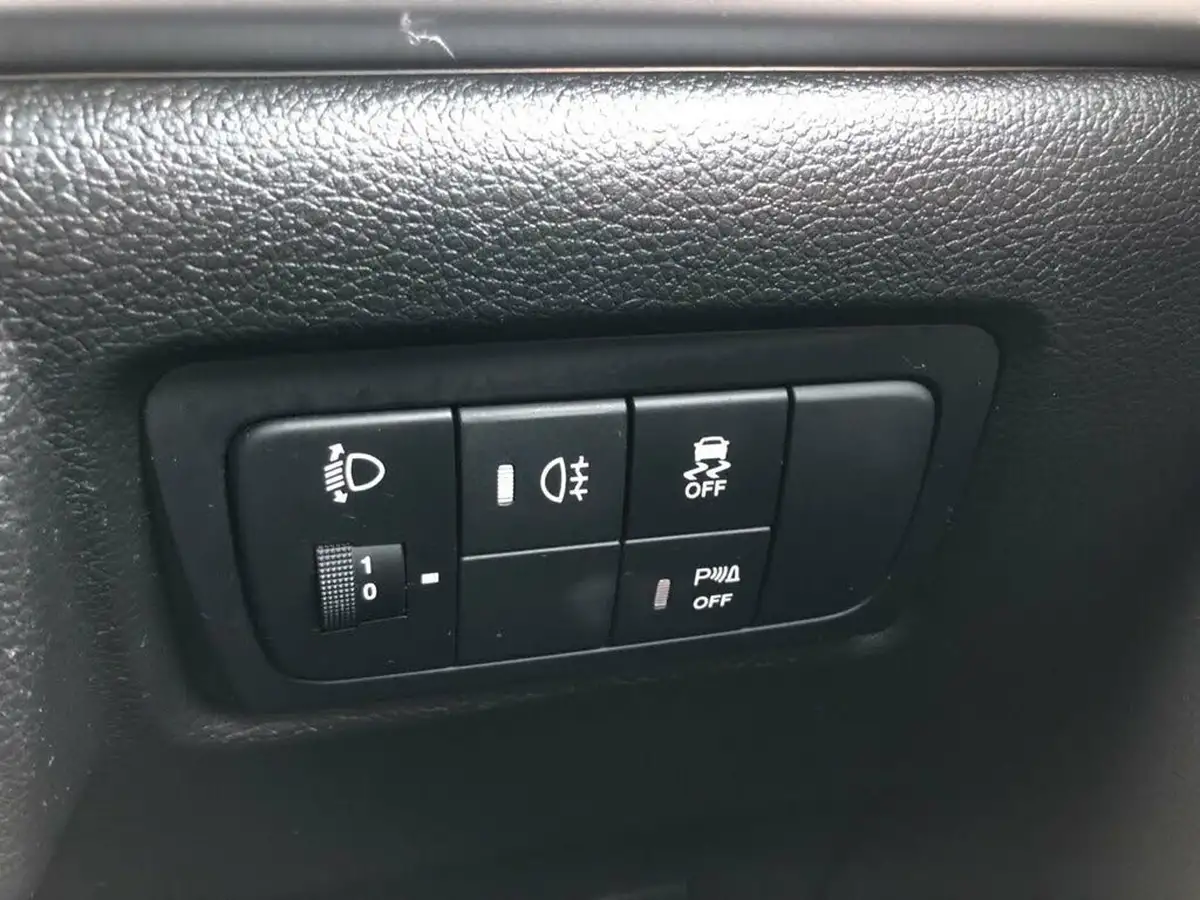 2020-ssangyong-korando-22td-le-big-20