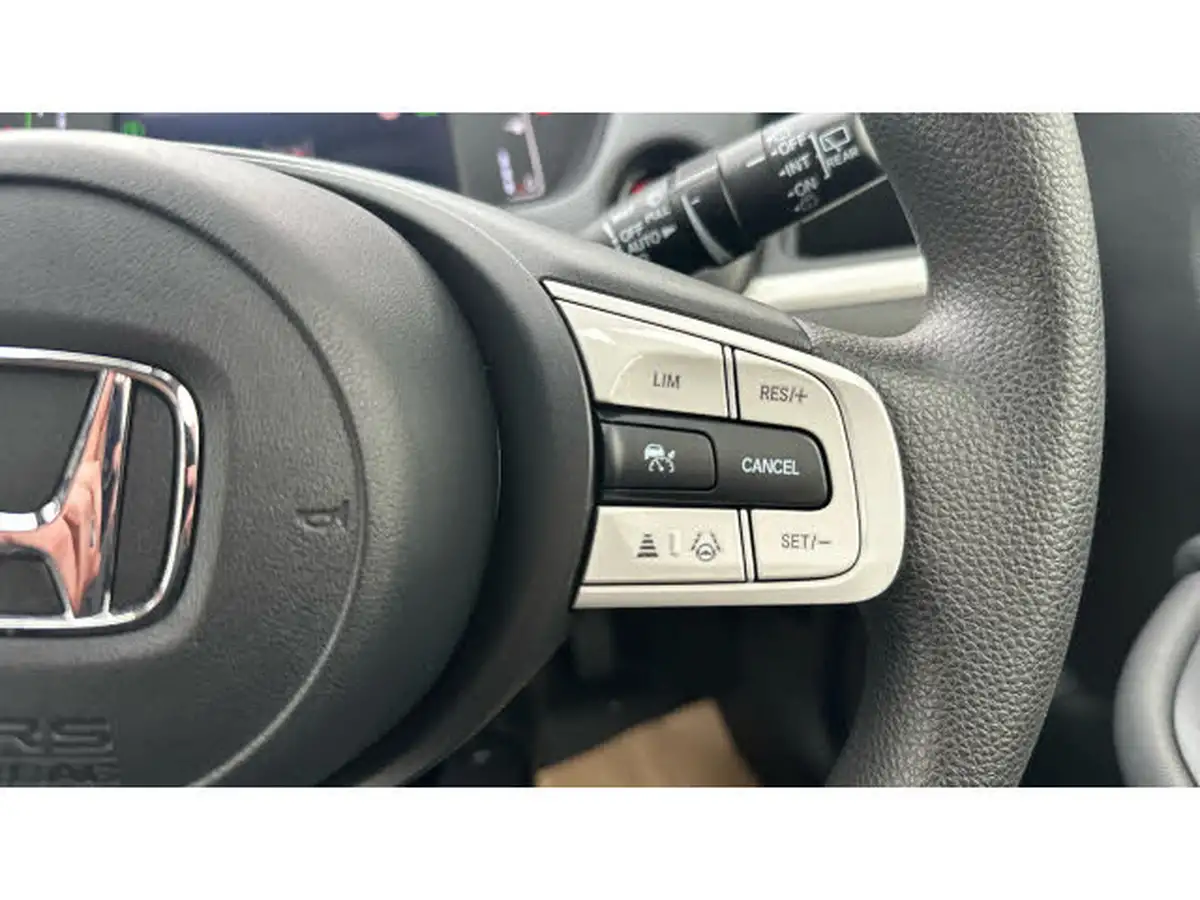 2022-honda-jazz-15-i-mmd-se-109ps-big-24