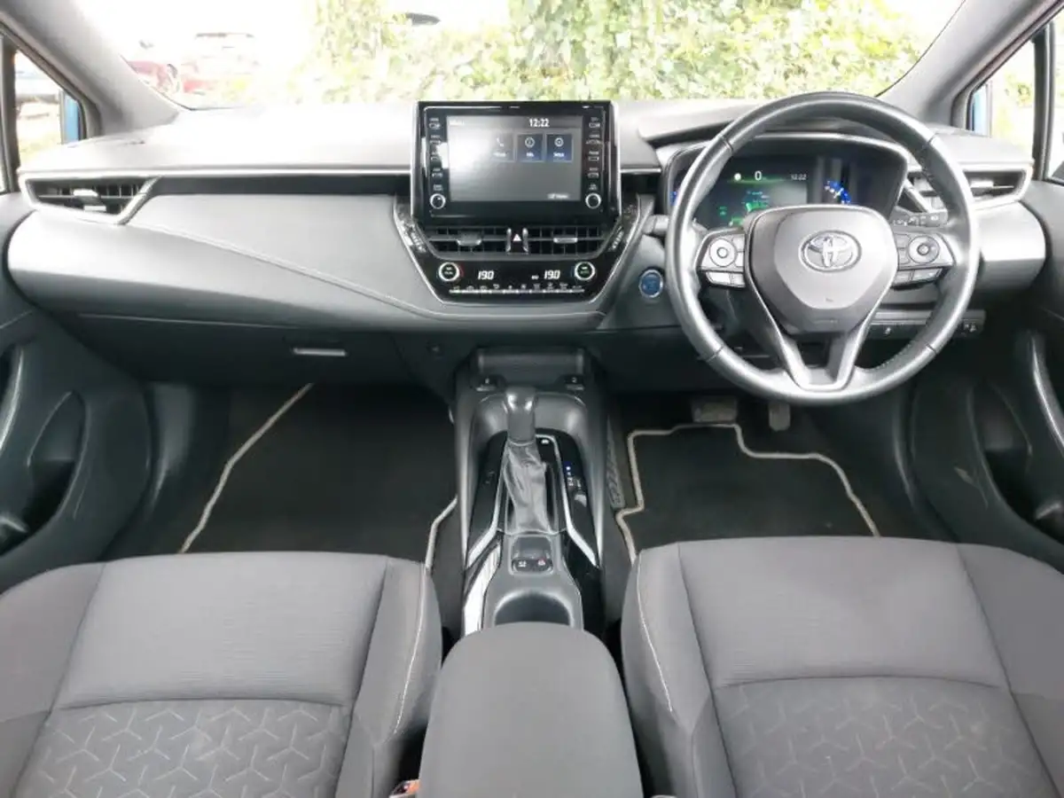 2022-toyota-corolla-20-vvt-i-icon-193bhp-hatchback-big-2