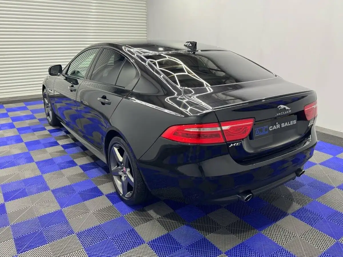 2017-jaguar-xe-20d-r-sport-240ps-awd-ss-1998cc-auto-big-7