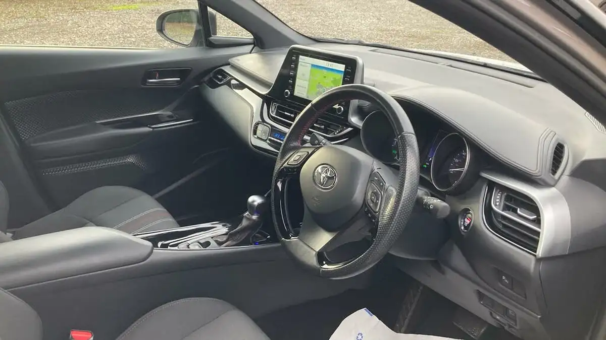 2022-toyota-c-hr-18-vvt-i-gr-sport-big-10