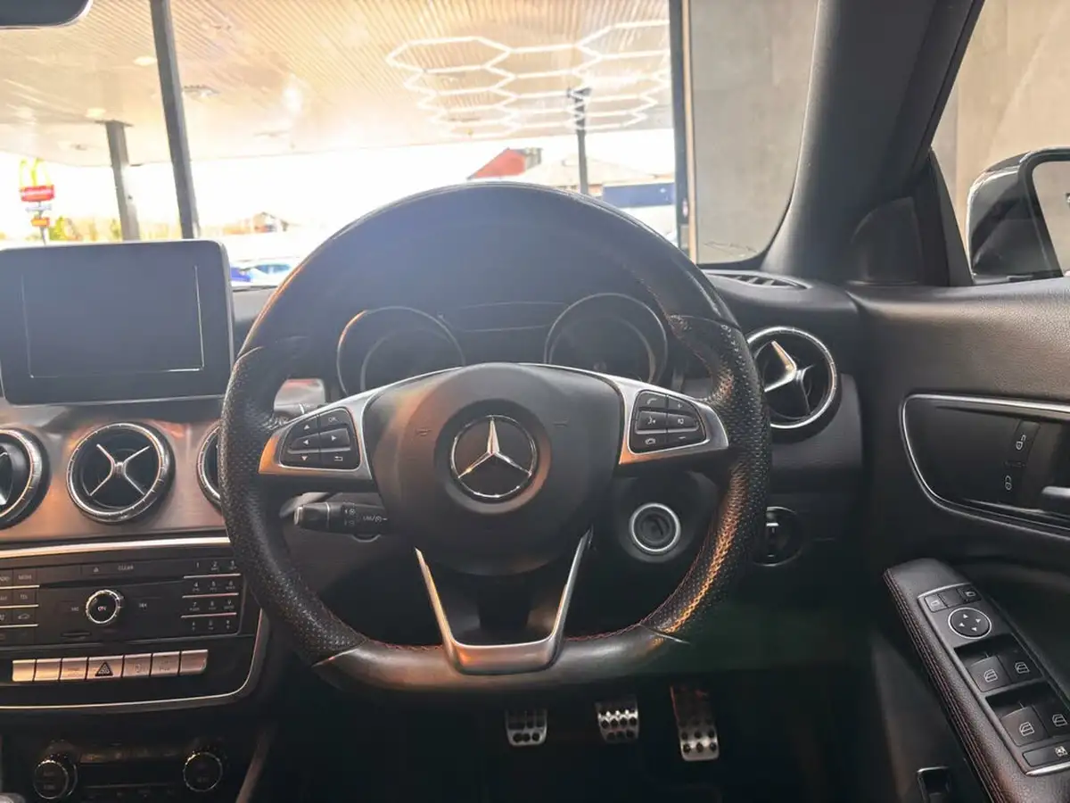 2017-mercedes-benz-cla-21d-cla-200-amg-line-shooting-brake-5d-big-33