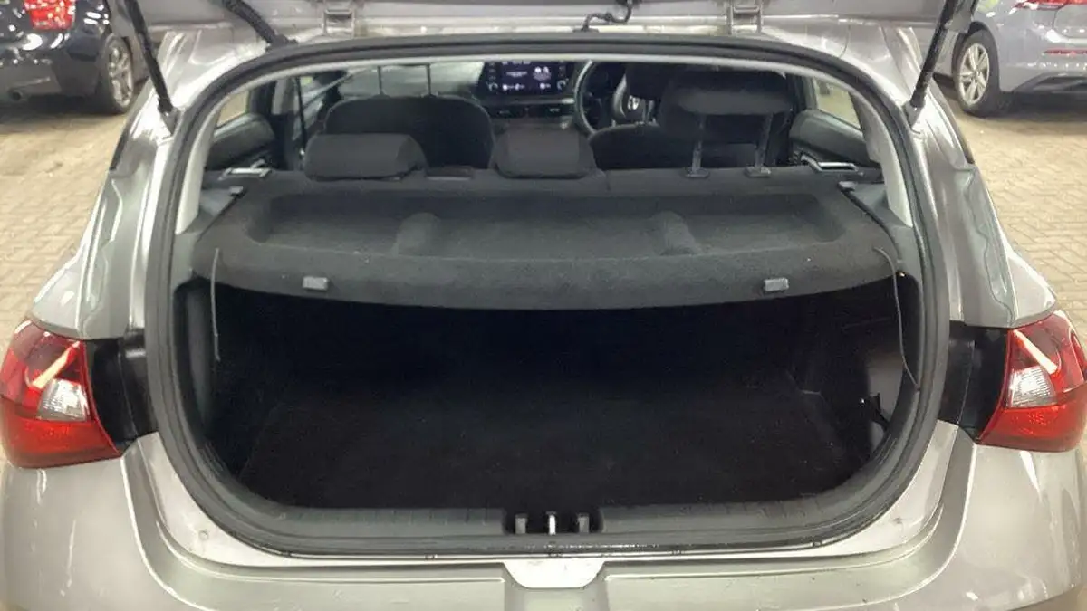 2022-hyundai-i20-10-t-gdi-se-connect-eclutch-imt-big-4