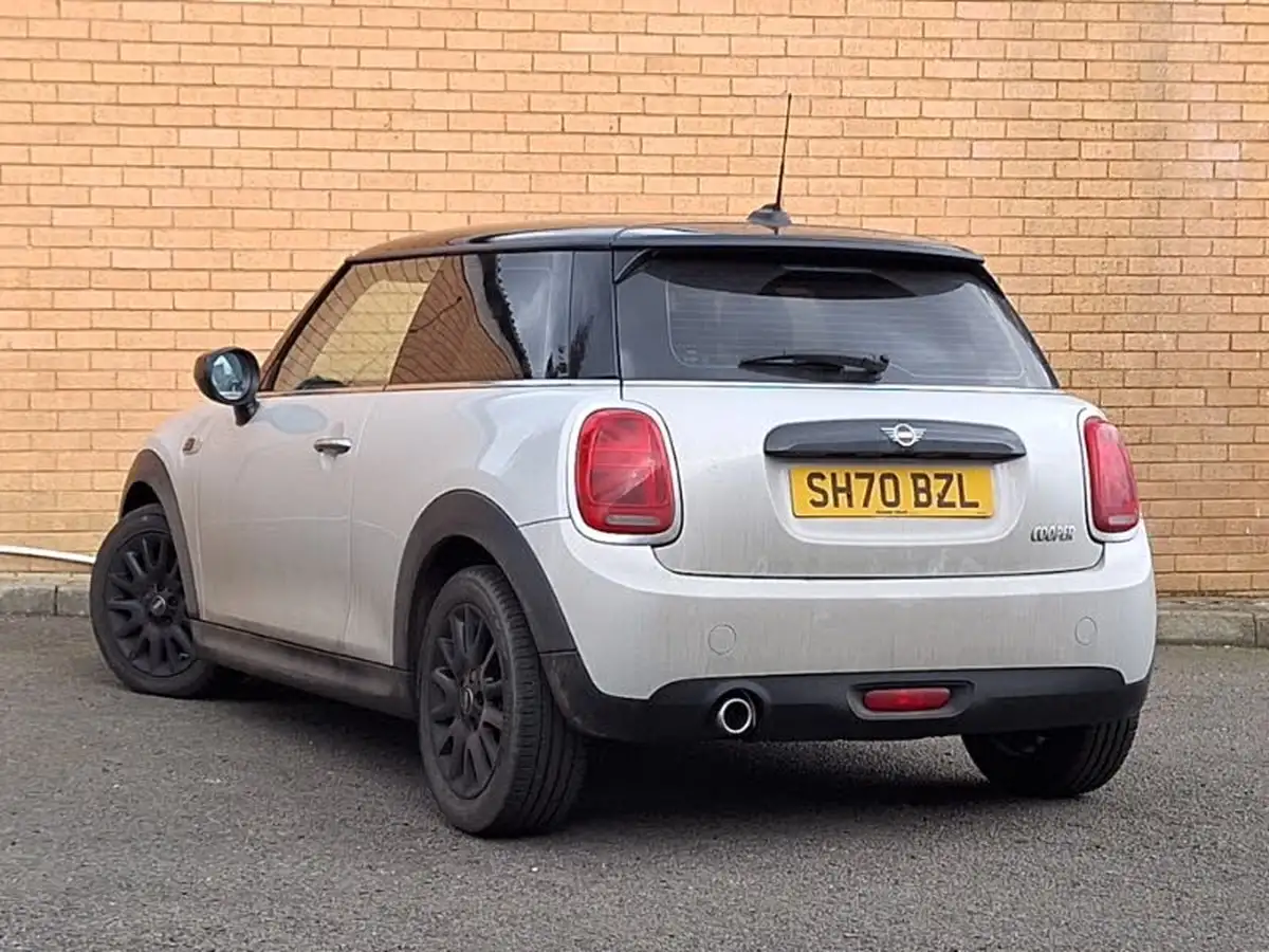2020-mini-cooper-15-cooper-classic-nav-hatchback-3d-big-1