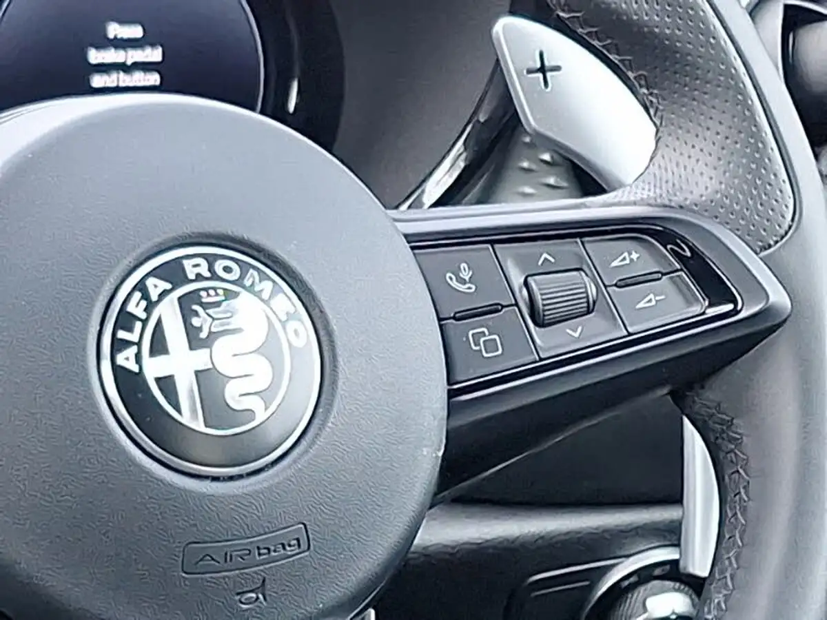 2023-alfa-romeo-tonale-15-veloce-big-9