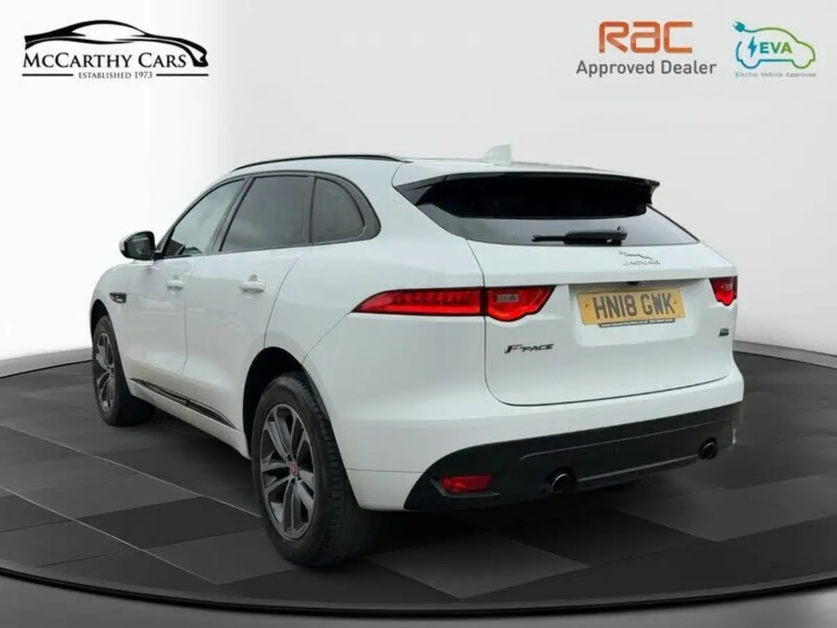 2018-jaguar-f-pace-20i-r-sport-250ps-awd-1997cc-big-9