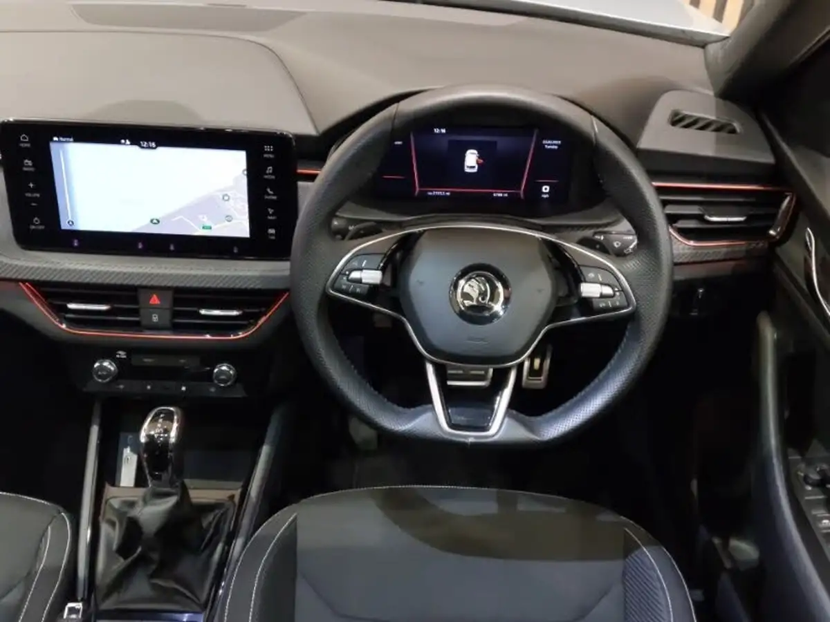 2024-skoda-kamiq-10-tsi-monte-carlo-116ps-dsg-big-6