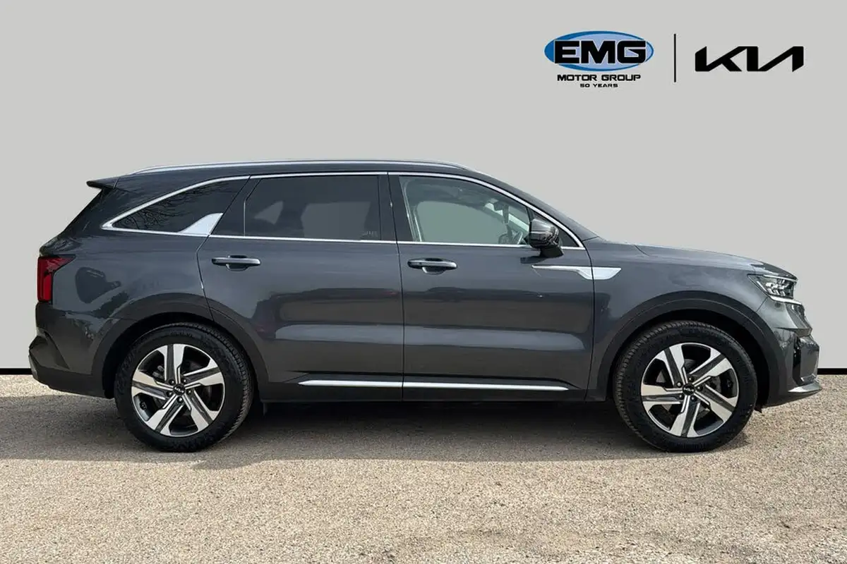 2022-kia-sorento-16-t-gdi-3-226bhp-hev-big-2