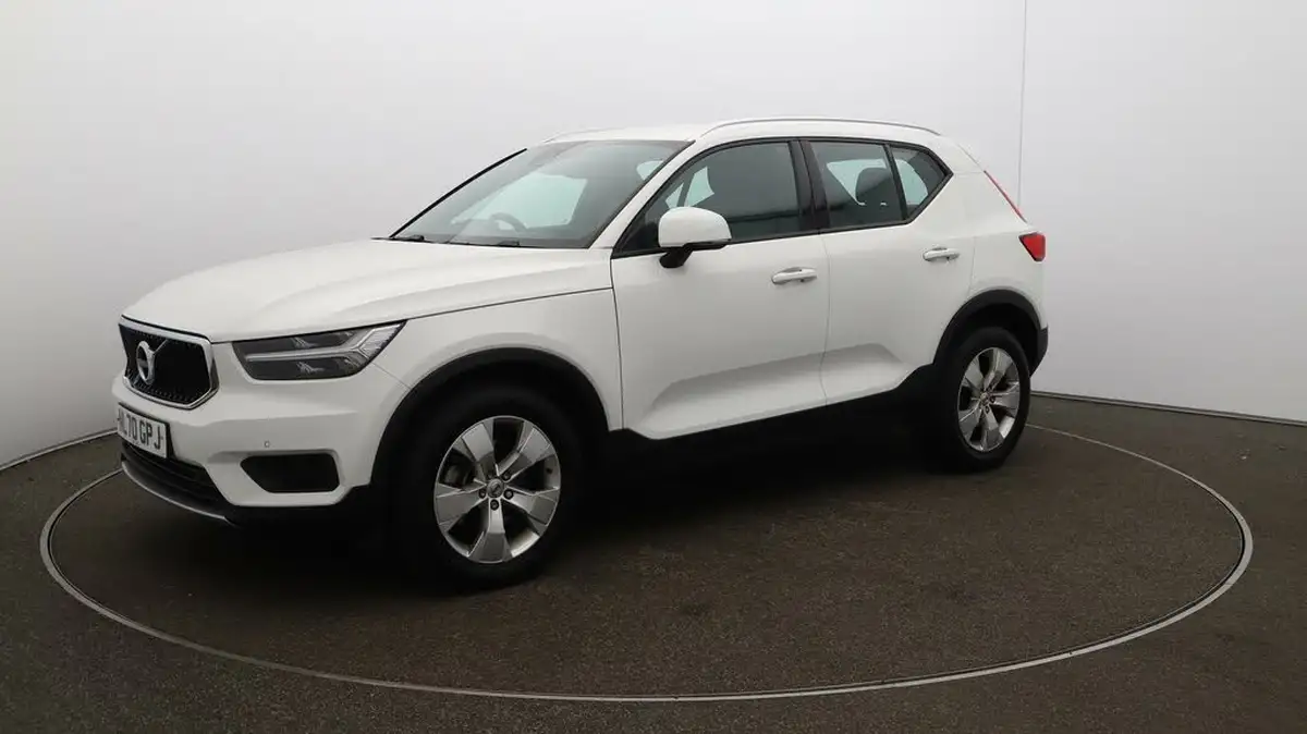 2020-volvo-xc40-20-b4-momentum-big-60