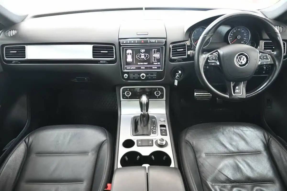 2016-volkswagen-touareg-30tdi-r-line-262ps-2967cc-big-11