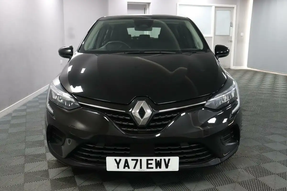 2022-renault-clio-10-tce-iconic-edition-big-1
