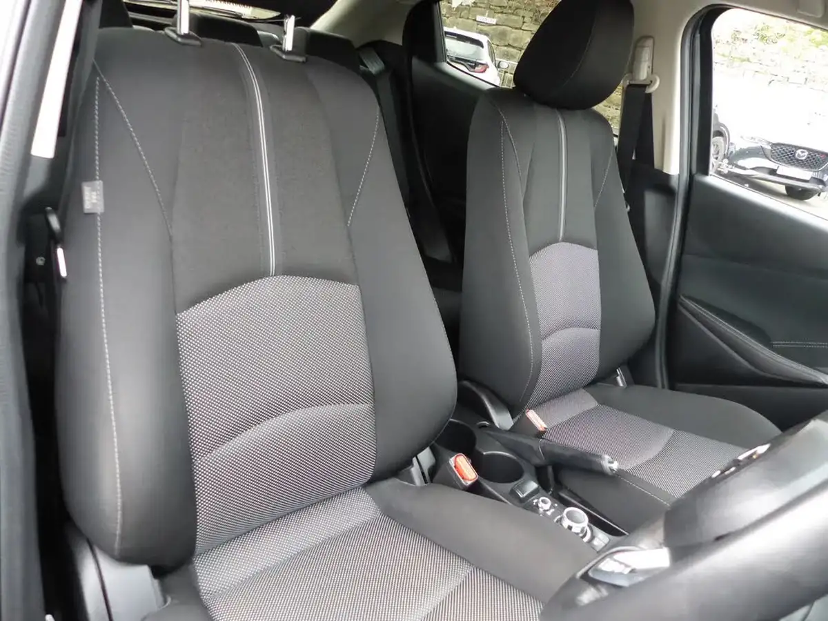 2019-mazda-mazda2-15-sport-nav-big-4