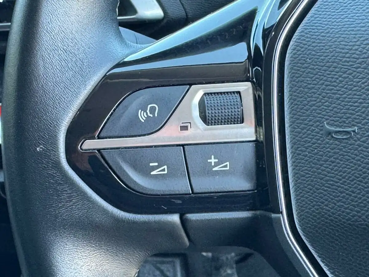 2021-peugeot-5008-suv-15-bluehdi-allure-premium-big-23