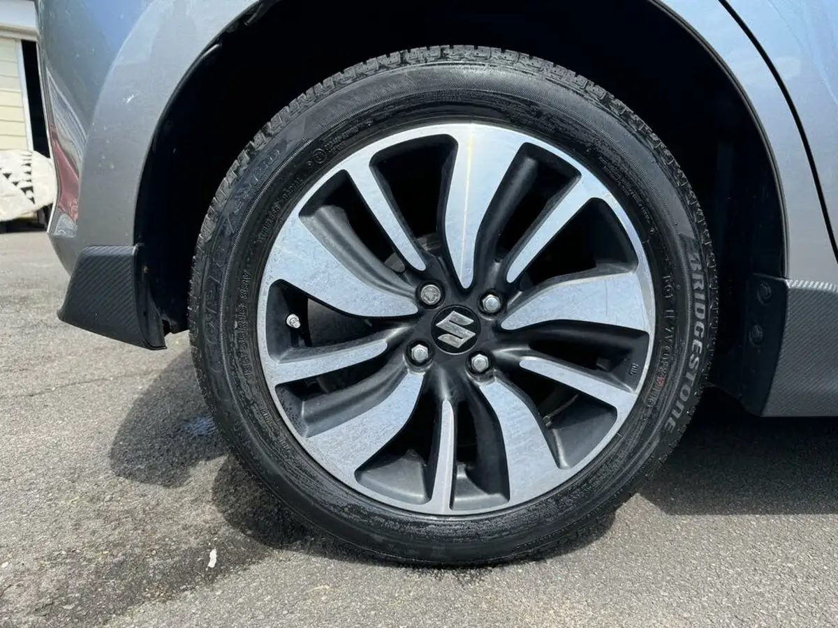 2019-suzuki-swift-12-dualjet-attitude-big-41