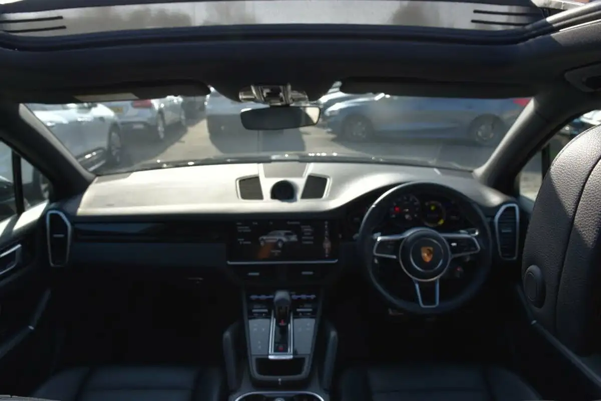 2019-porsche-cayenne-30-v6-s-big-24