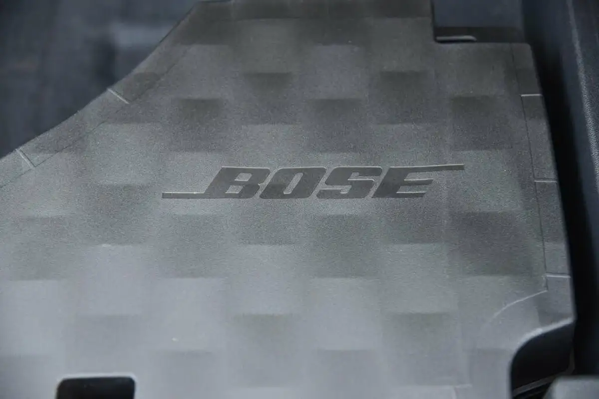 2019-porsche-cayenne-30-v6-s-big-48