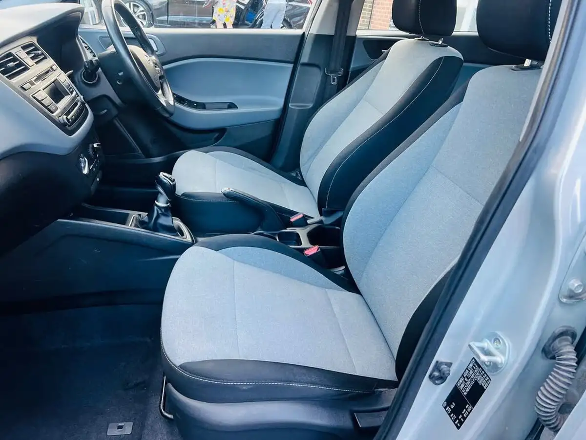 2015-hyundai-i20-14-se-big-61