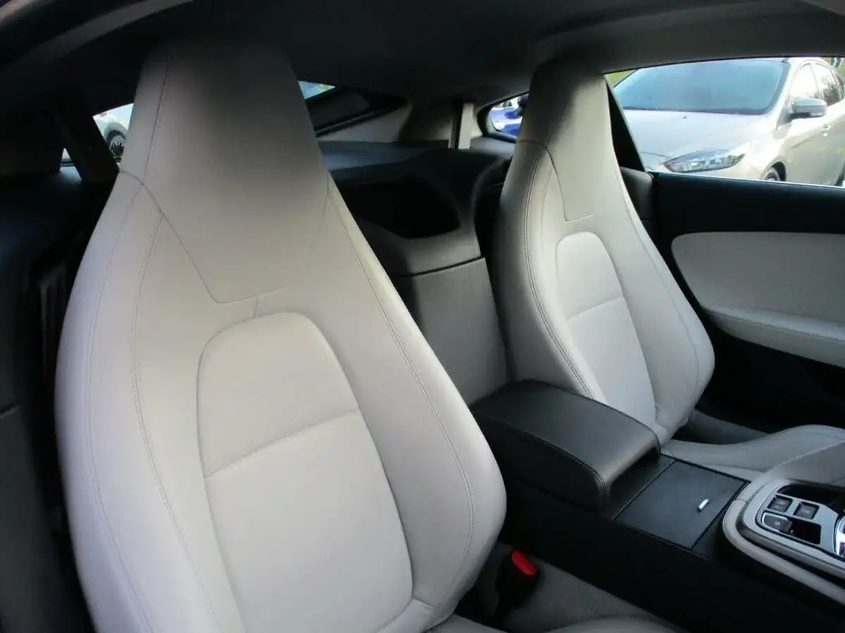 2014-jaguar-f-type-30-v6-coupe-quickshift-big-13