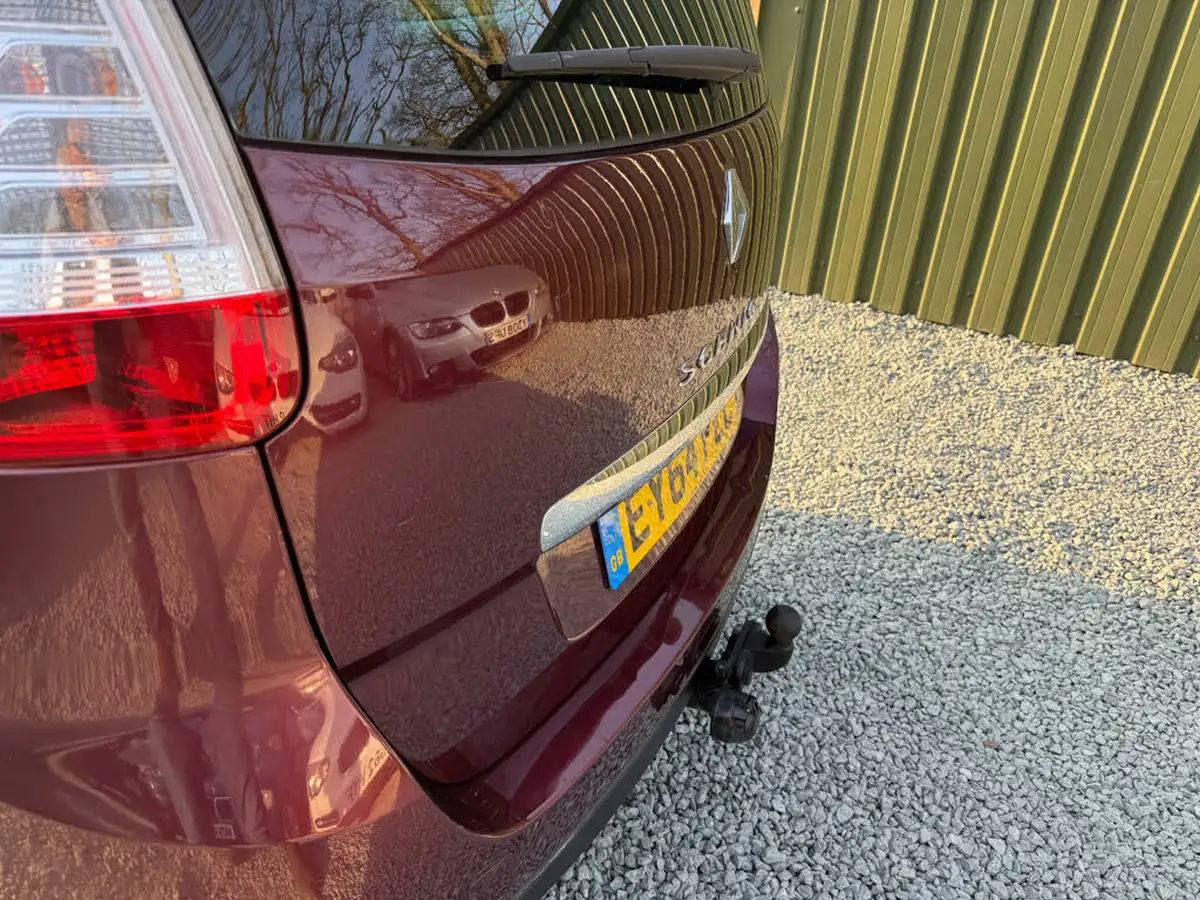 2014-renault-grand-scenic-15dci-dynamique-tom-tom-energy-ss-big-25