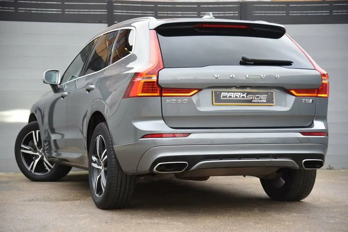 2019-volvo-xc60-20-t5-r-design-awd-big-2